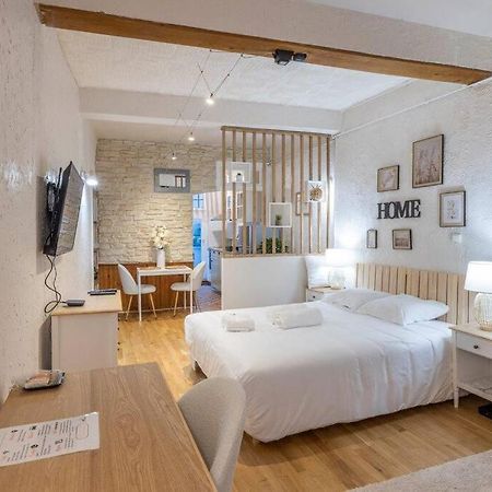Appartement Cosy Dans Les Rues Pietonnes Grenoble Bagian luar foto